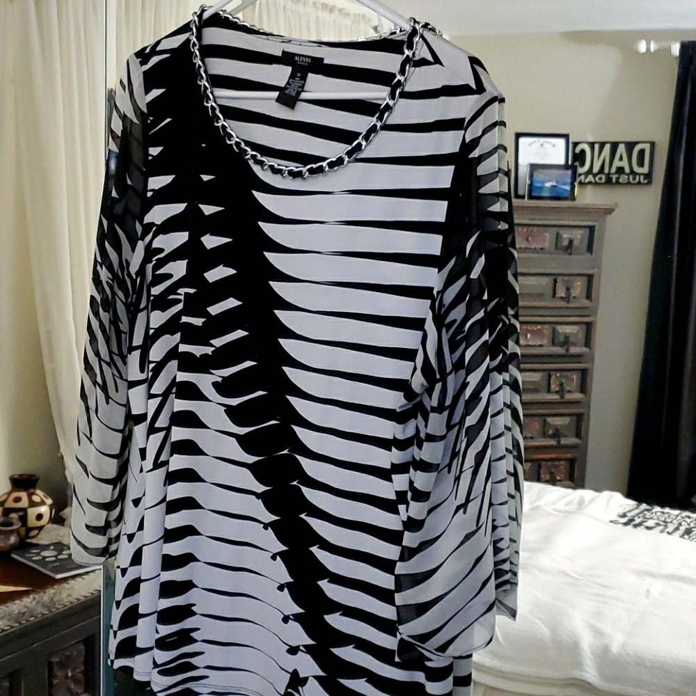 Alfani Top Very Comfy